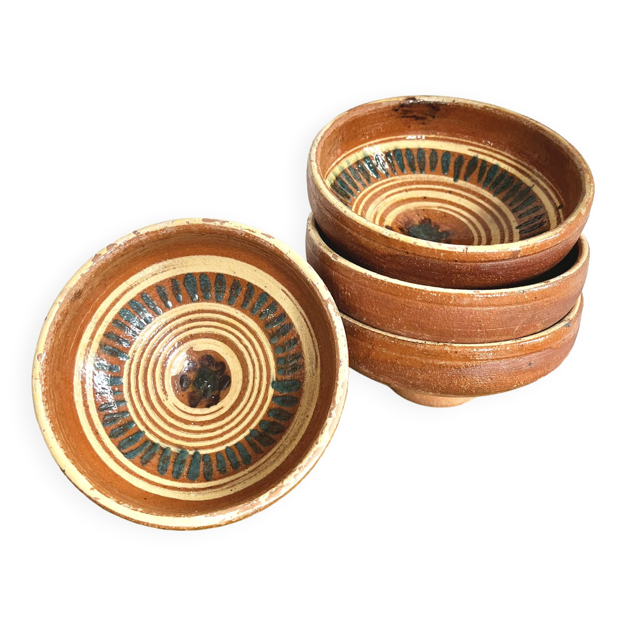 4 old handcrafted pottery bowls