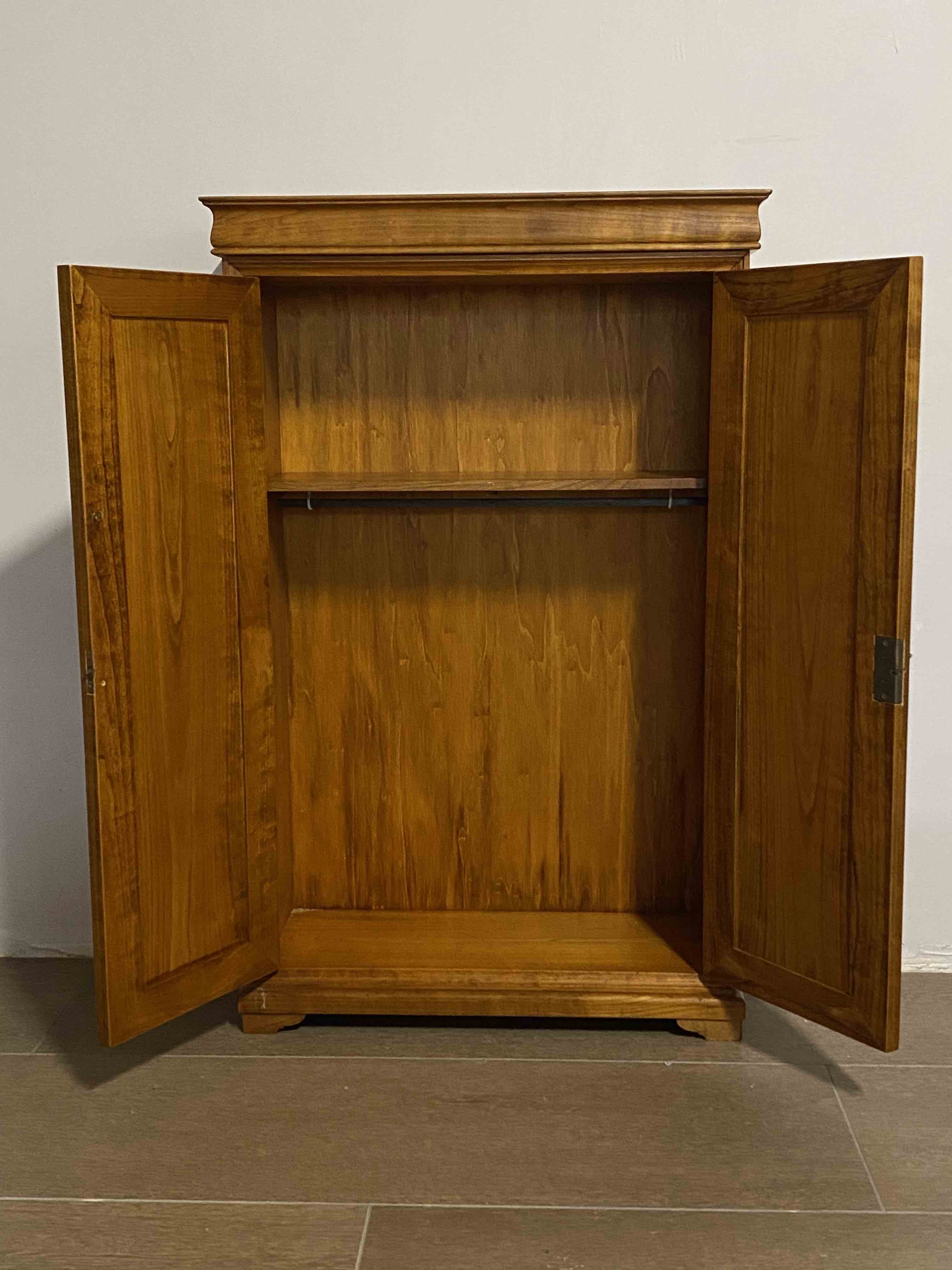 Children's toy cupboard