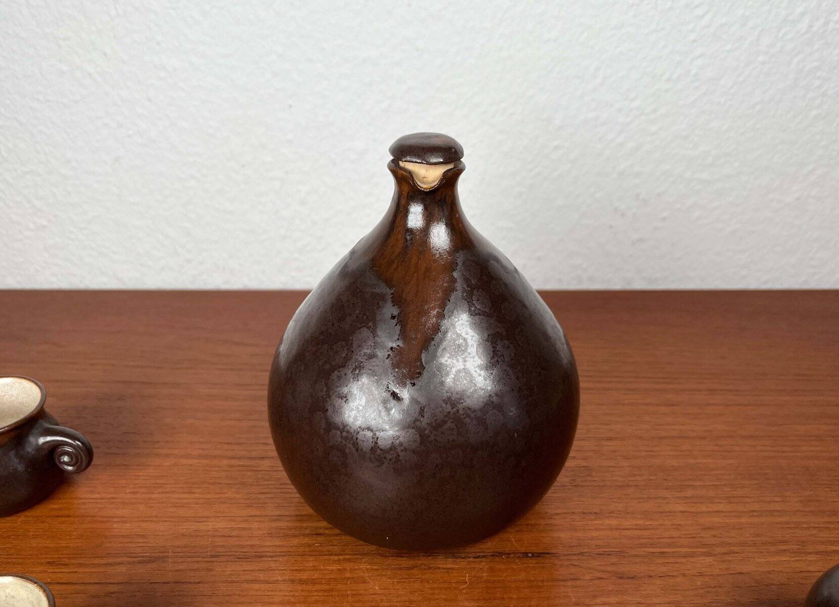 Mid-Century Modern German Studio Pottery Jug with Mugs by Melitta Teubner, 1960s, Set of 4