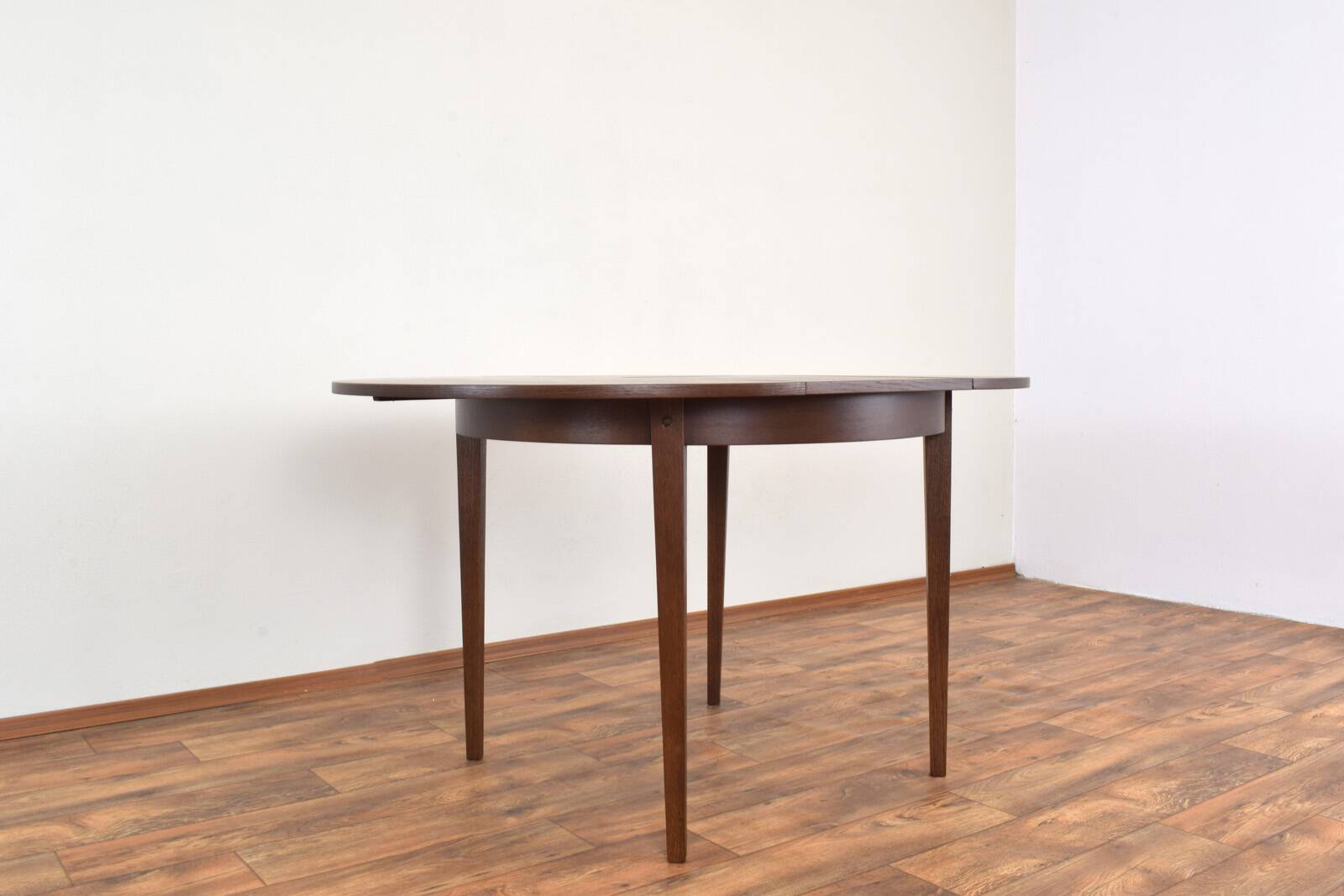 Table à manger extensible en chêne polonais du milieu du siècle, années 1960.