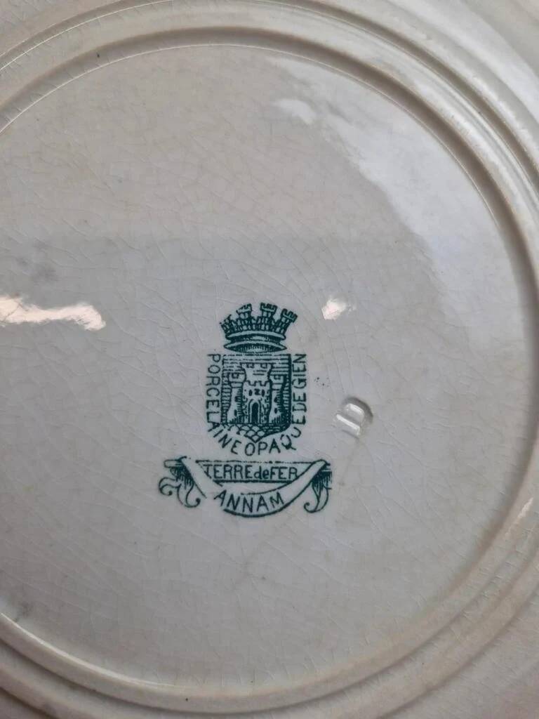 Assiette creuse Terre de fer Gien modèle Annam ancienne