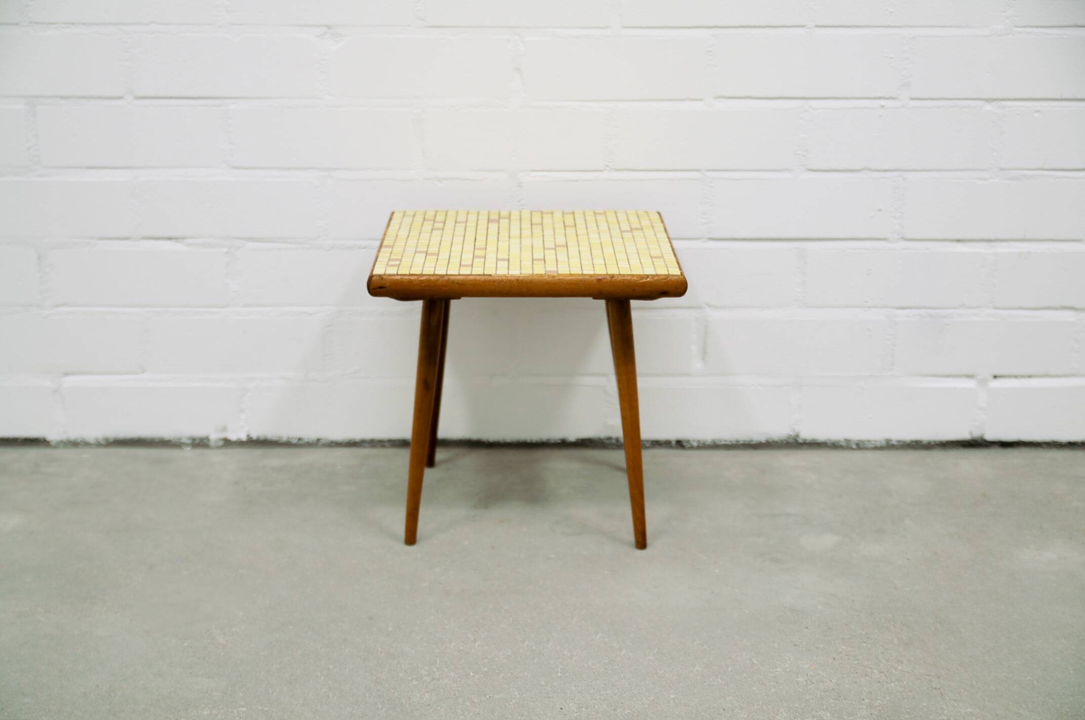 Vintage 50's side table mosaic top