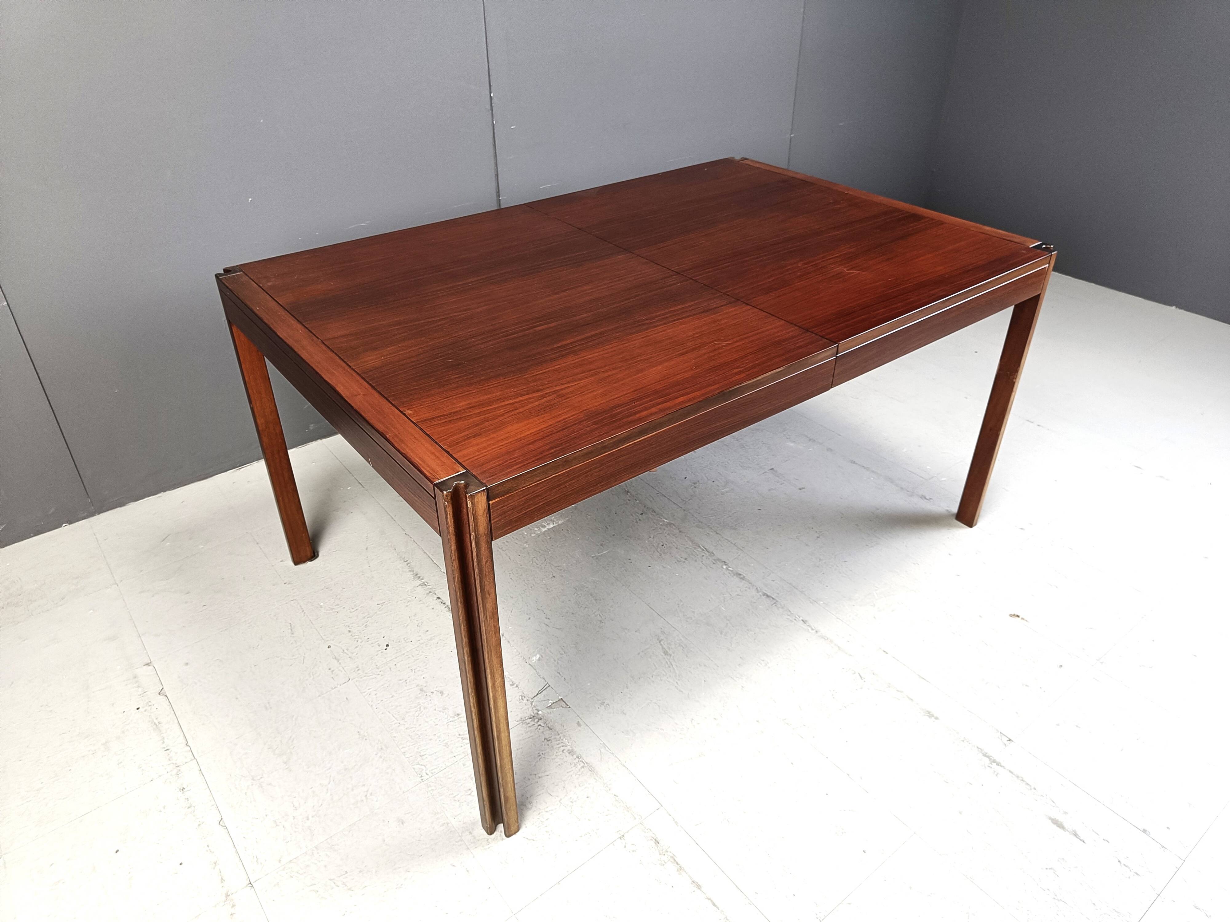 Table à manger vintage 4D par Angelo Mangiarotti pour Molteni, 1970