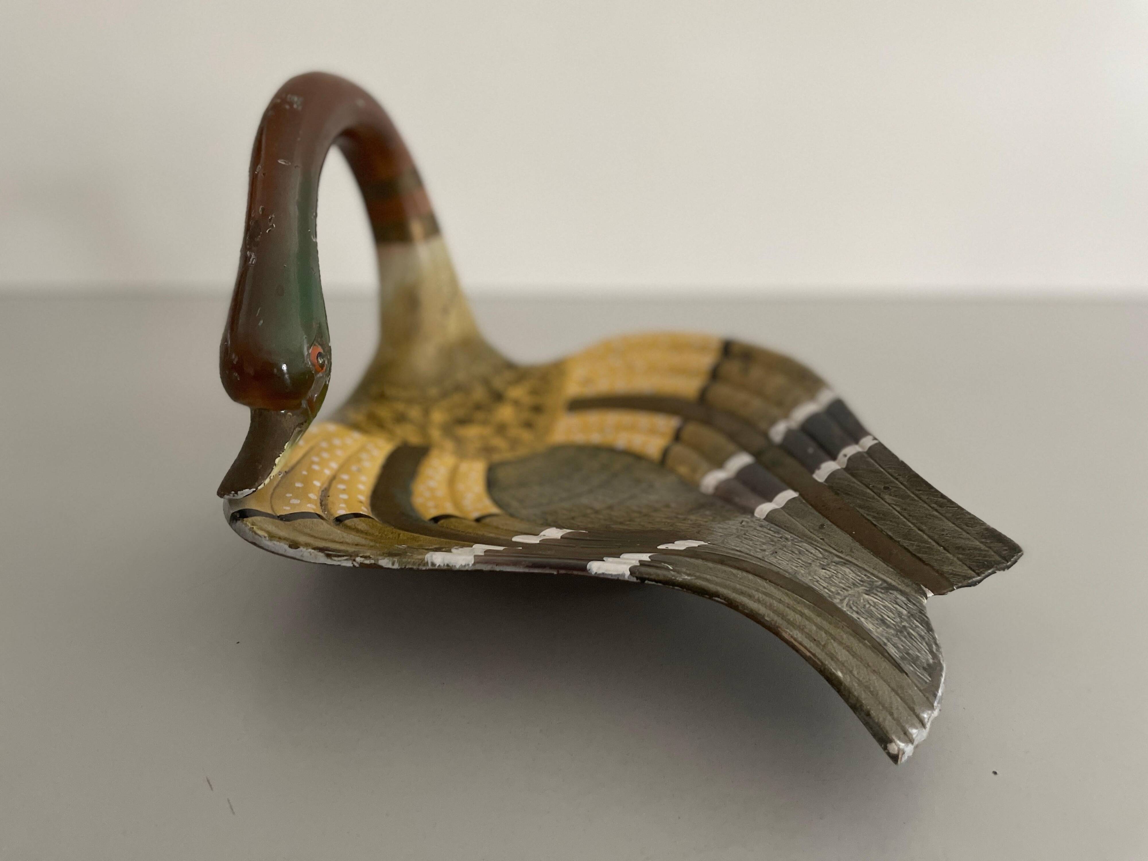 Adorable decorative centrepiece sculpture in the shape of a brass duck, 1970s, Germany.