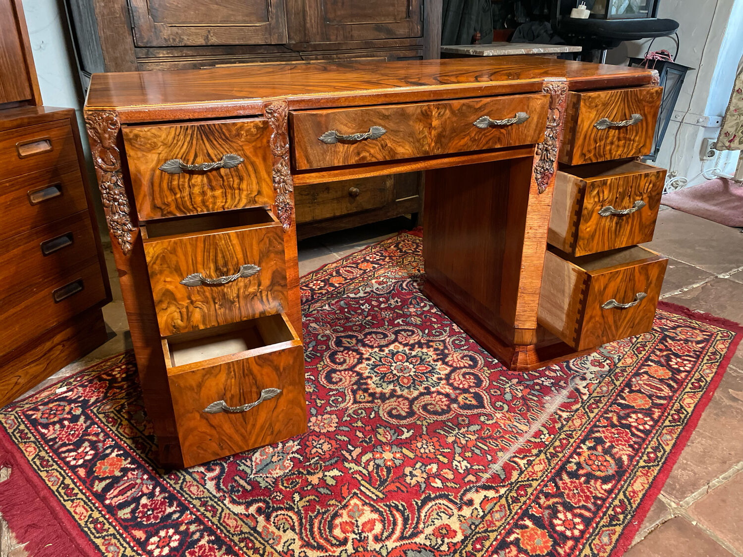 Art deco vintage brocante burr walnut desk carved 1920-1930