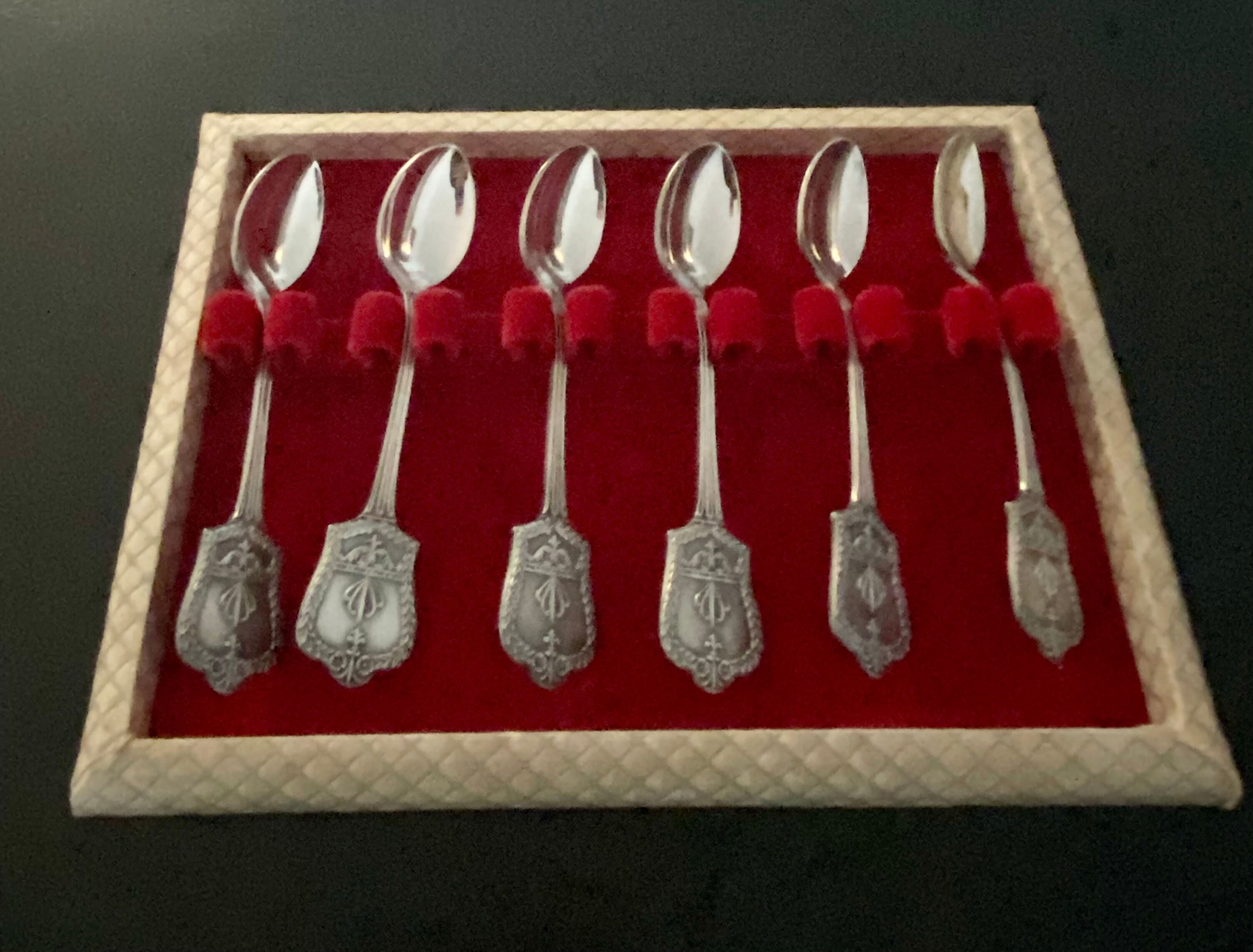 6 small silver/punch Gulden plated teaspoons