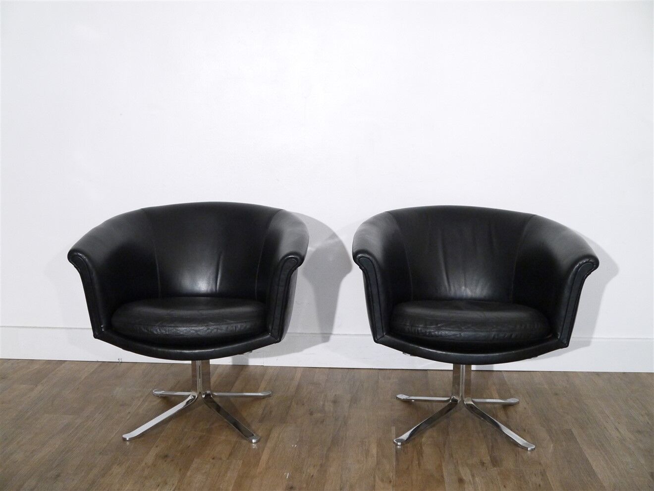 Pair of Scandinavian leather armchairs by Lennart Bender 1970