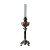 Lampe à pétrole fin xixème siècle montée sur colonne corinthienne.