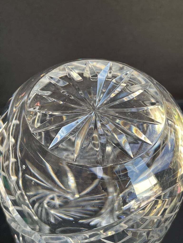 Cylindrical vase – handmade cut crystal