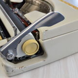 Brother Deluxe 900 typewriter - vintage 60 (new ribbon)