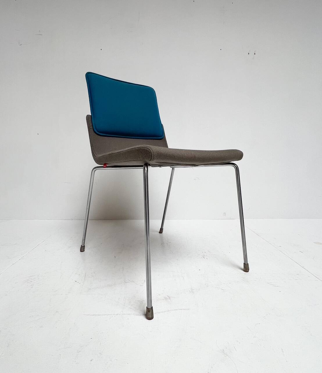 Set of 4 Triennial Classic chairs by Gipsen, ca 2020