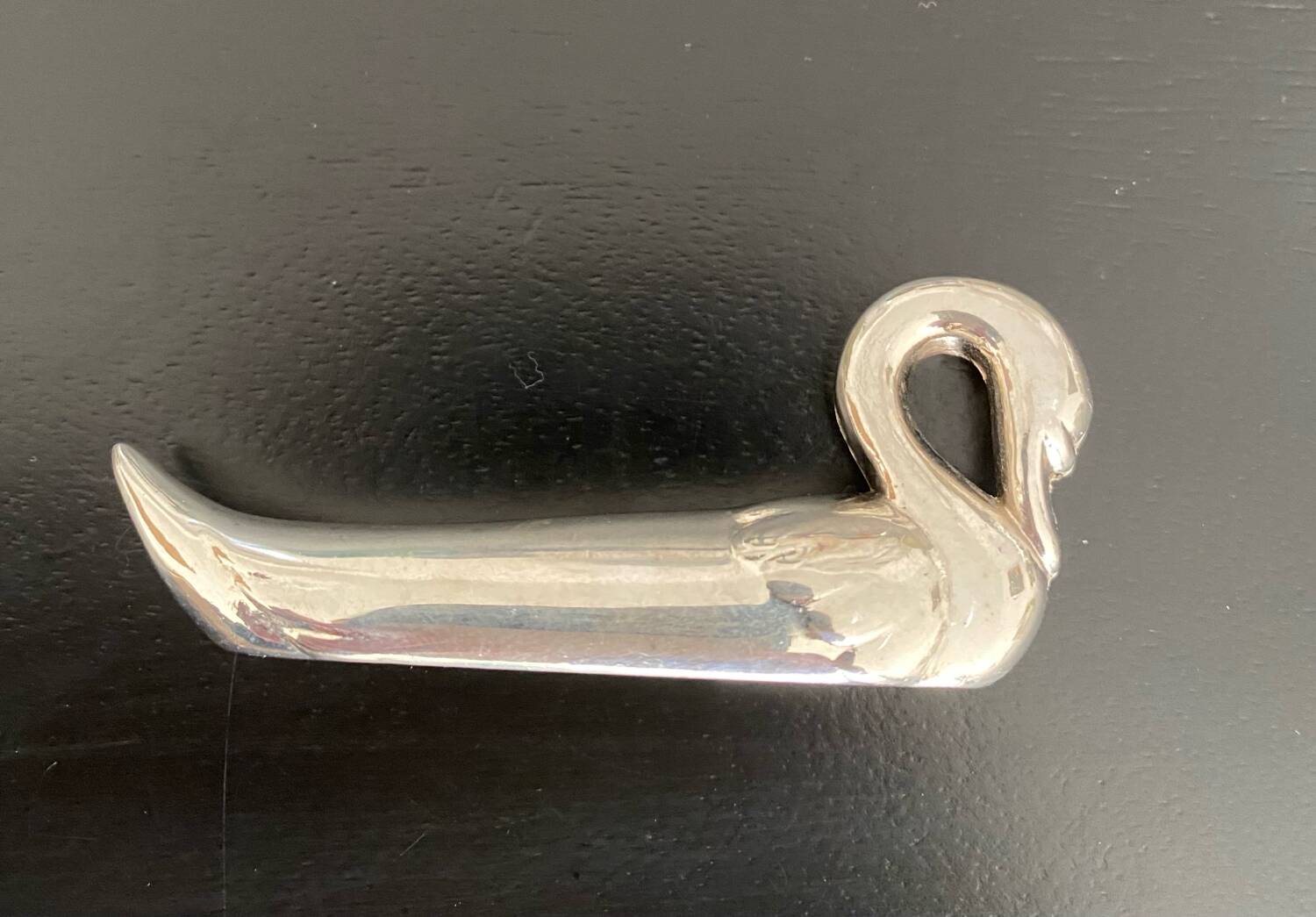 8 various animal knife holders in silver-colored metal