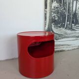 Side table, red bedside table Artemide Giano Giano by Emma Gismondi.