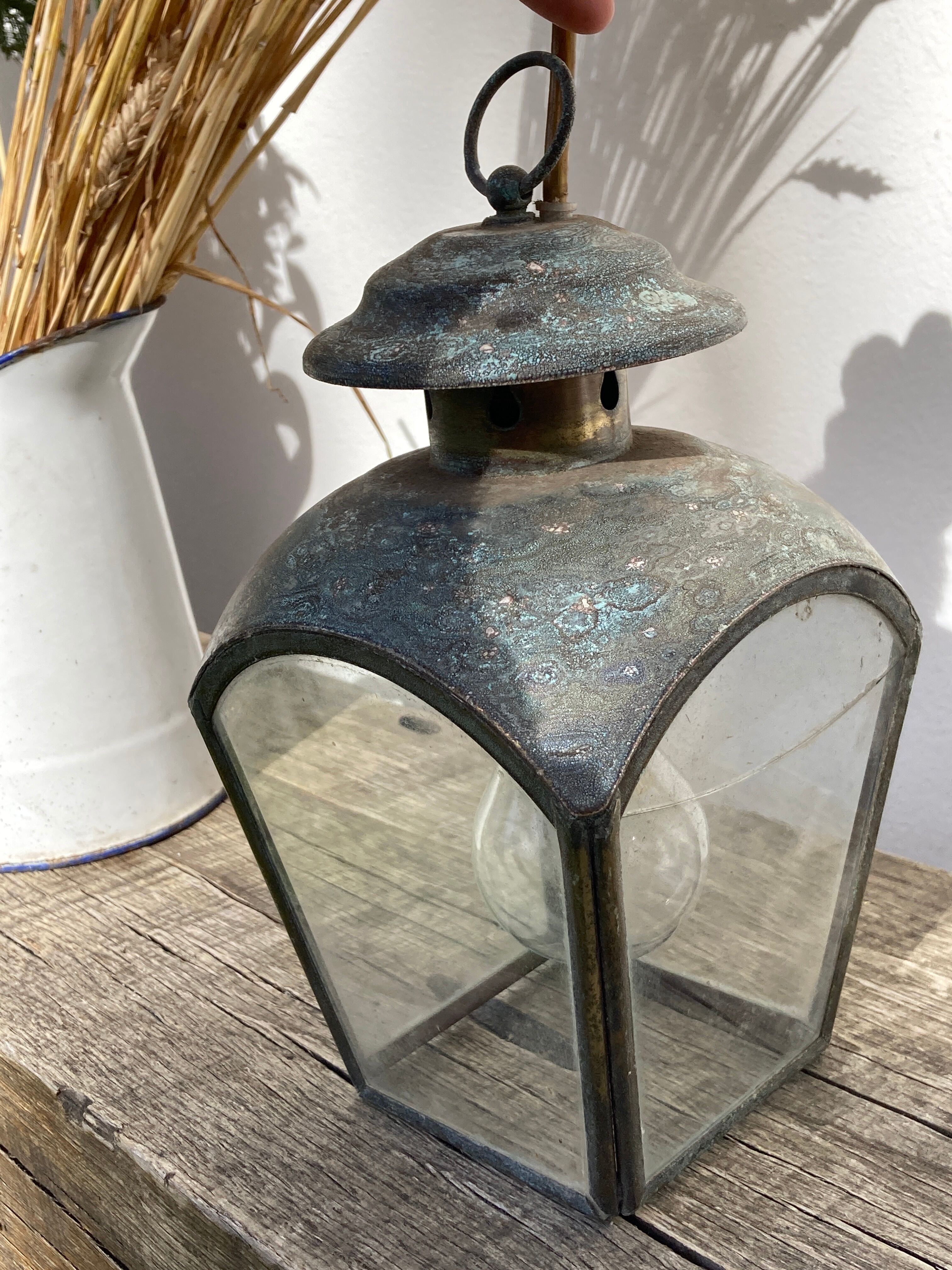 Antique lantern suspension in brass and glass