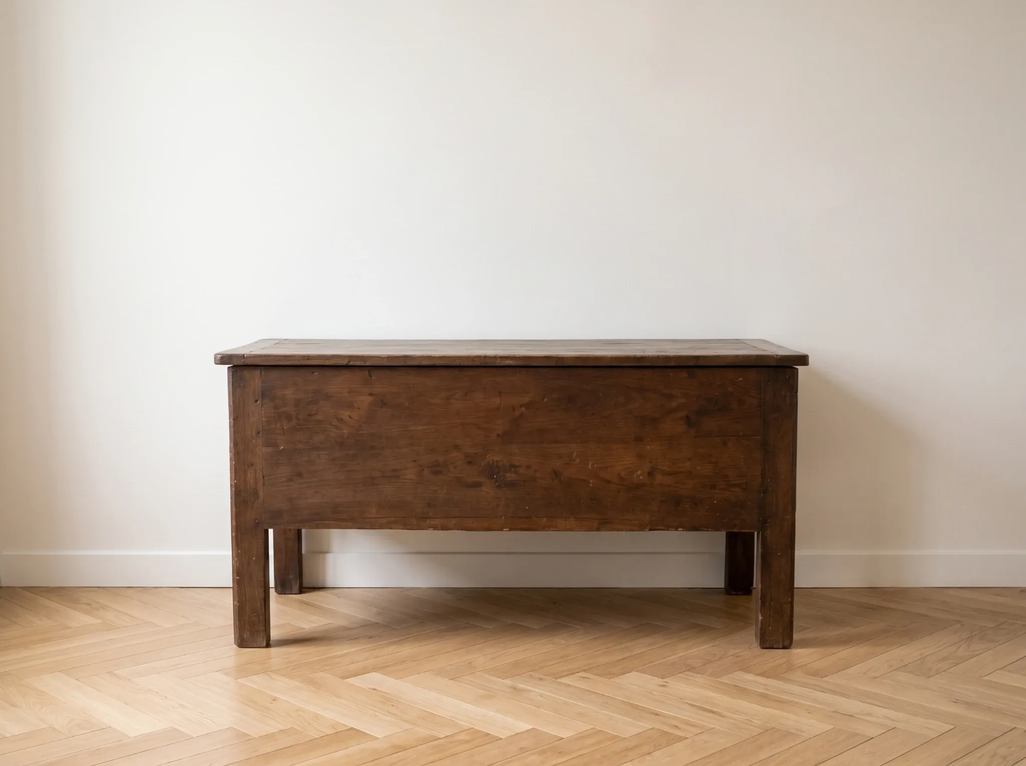 Coffre, pétrin ancien en bois