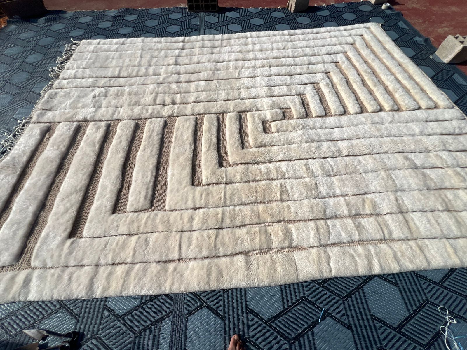 Beni Mrirt Moroccan Rug 400x300 cm – Natural wool – Geometric design