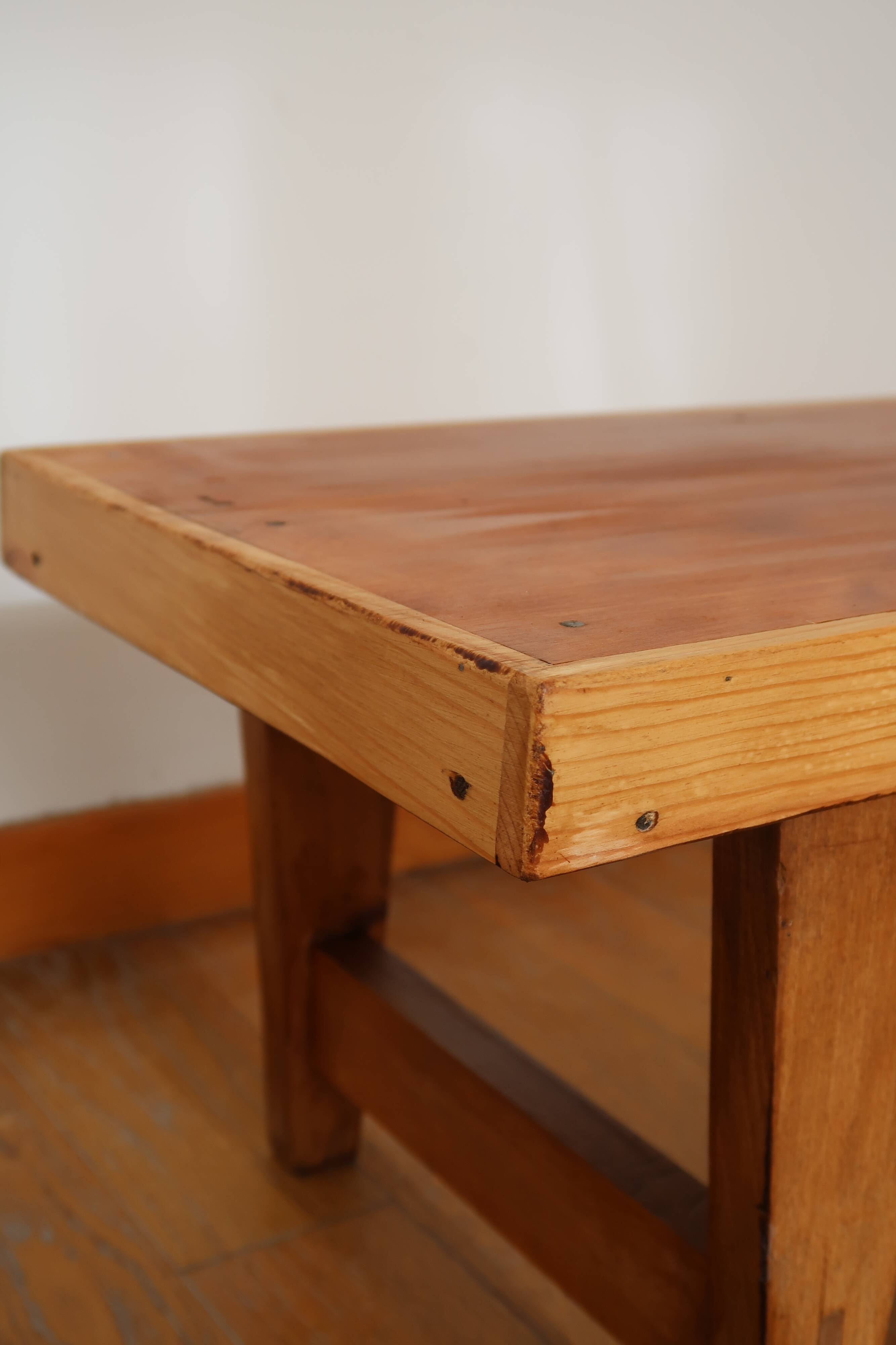 Scandinavian low bench
