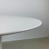 Eero Saarinen Tulip Dining Table white