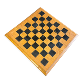 Checkerboard tray