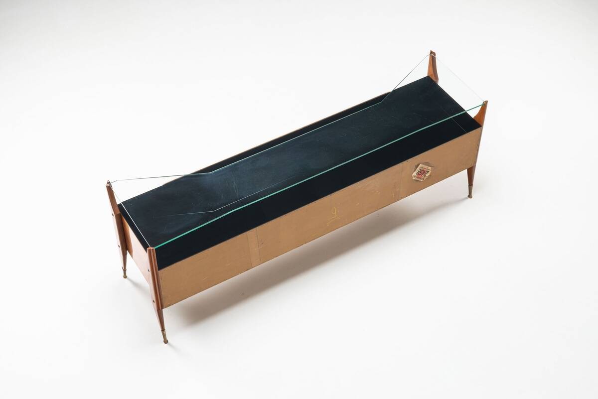 Buffet italien en noyer G. Cecchini e C. Cantu Italie 1950