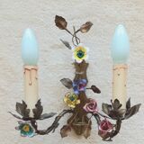 Appliques  laiton dore   fleurs porcelaine et branchages