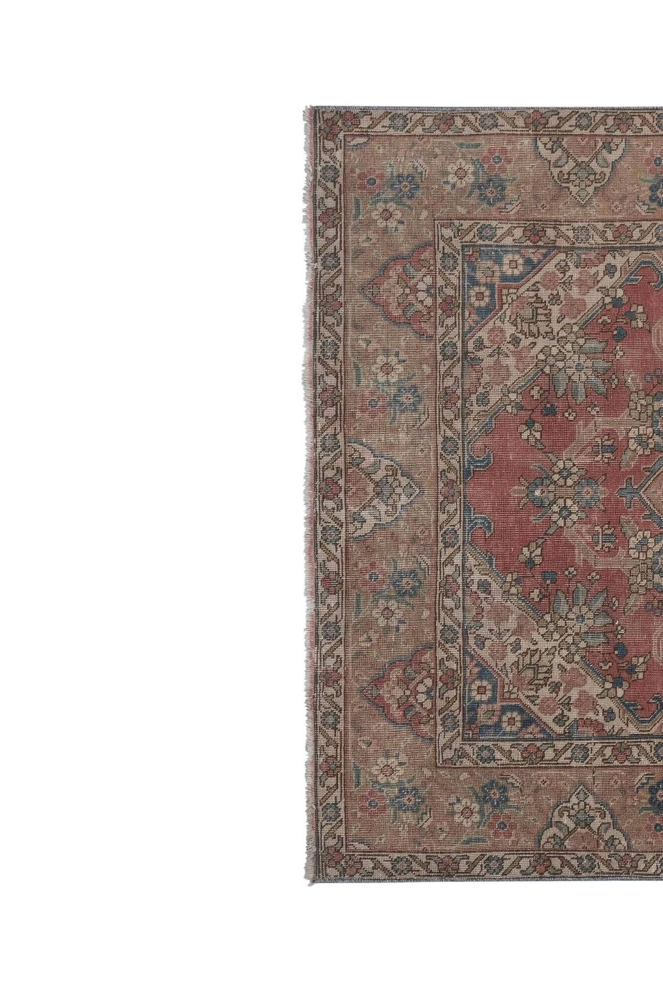 Vintage Turkish handmade rug 134x193 cm
