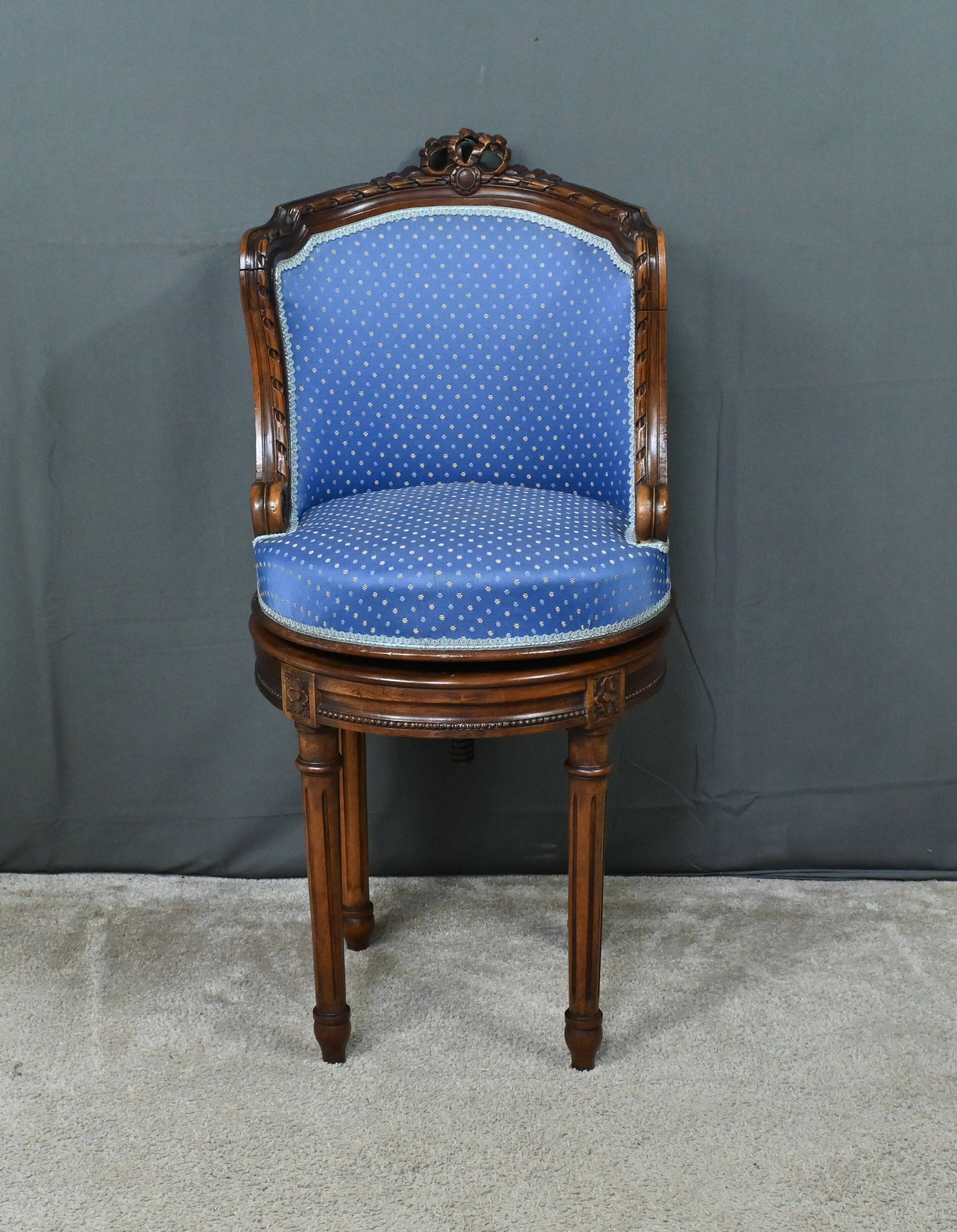 Louis XVI Style Beech Swivel Harpist Chair – Early 20th Century