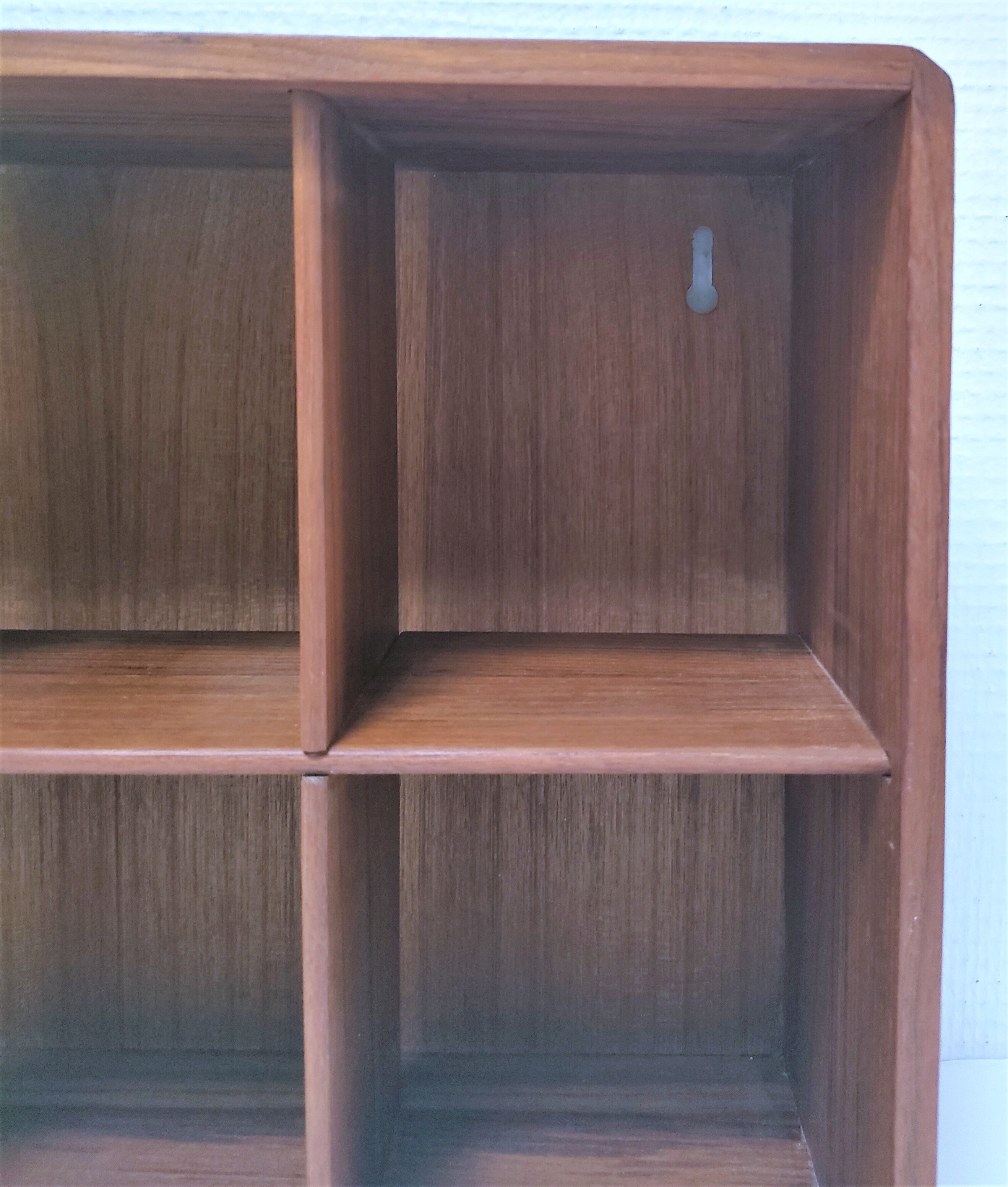 Wall shelf with solid wood compartments design 80s