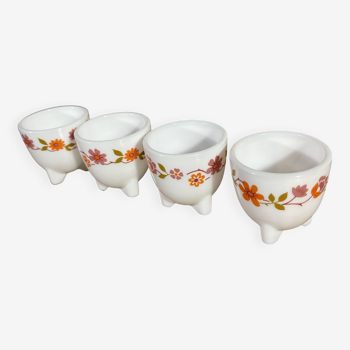 Series of 4 arcopal tripod egg cups