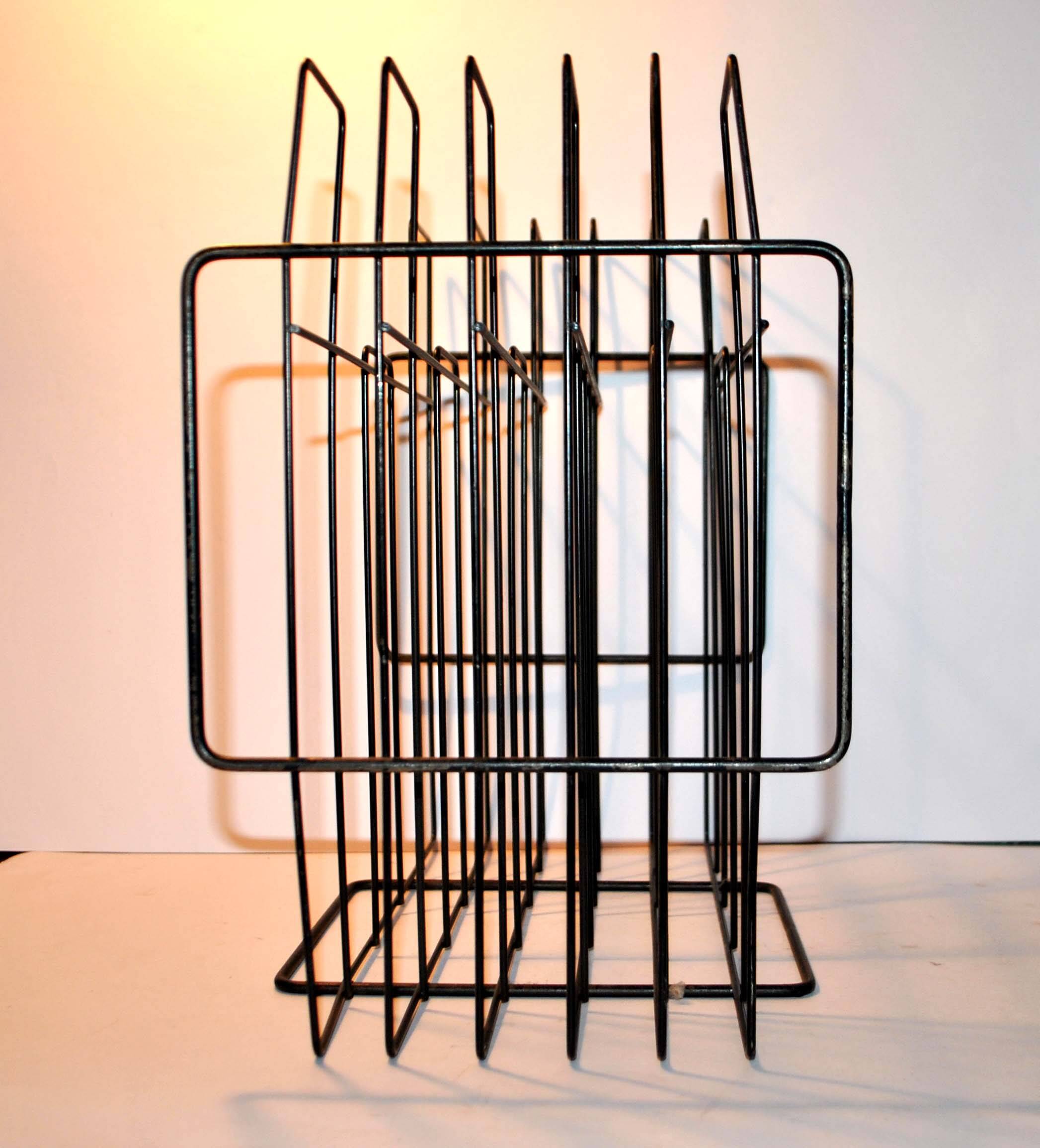 VINTAGE 1960-1970 graphic vinyl record holder in black metal