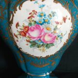 Pair of vases with porcelain lids from Paris, late 19th century