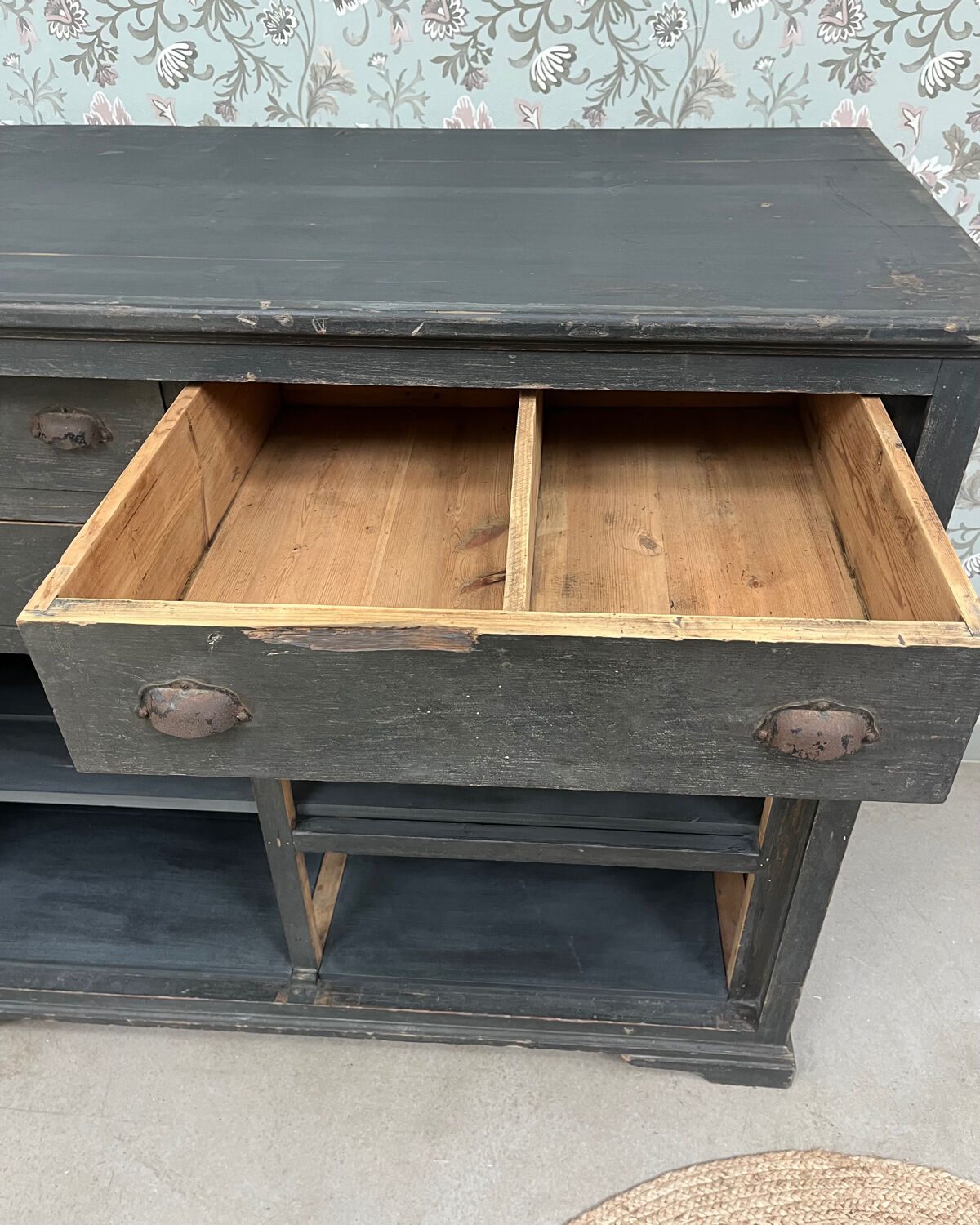 Patinated workshop furniture