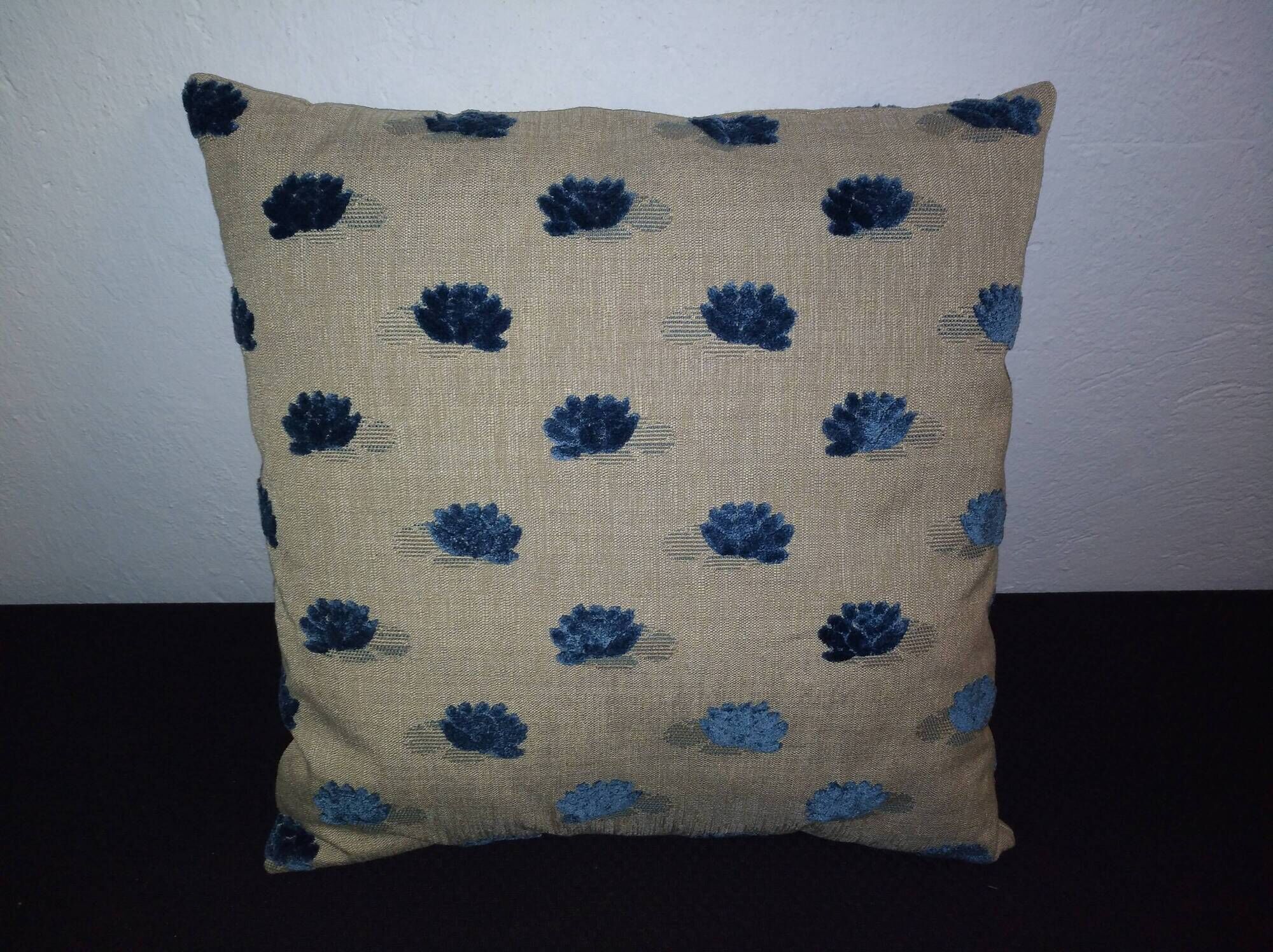 Jane Churchill linen and velvet cushion 50x50