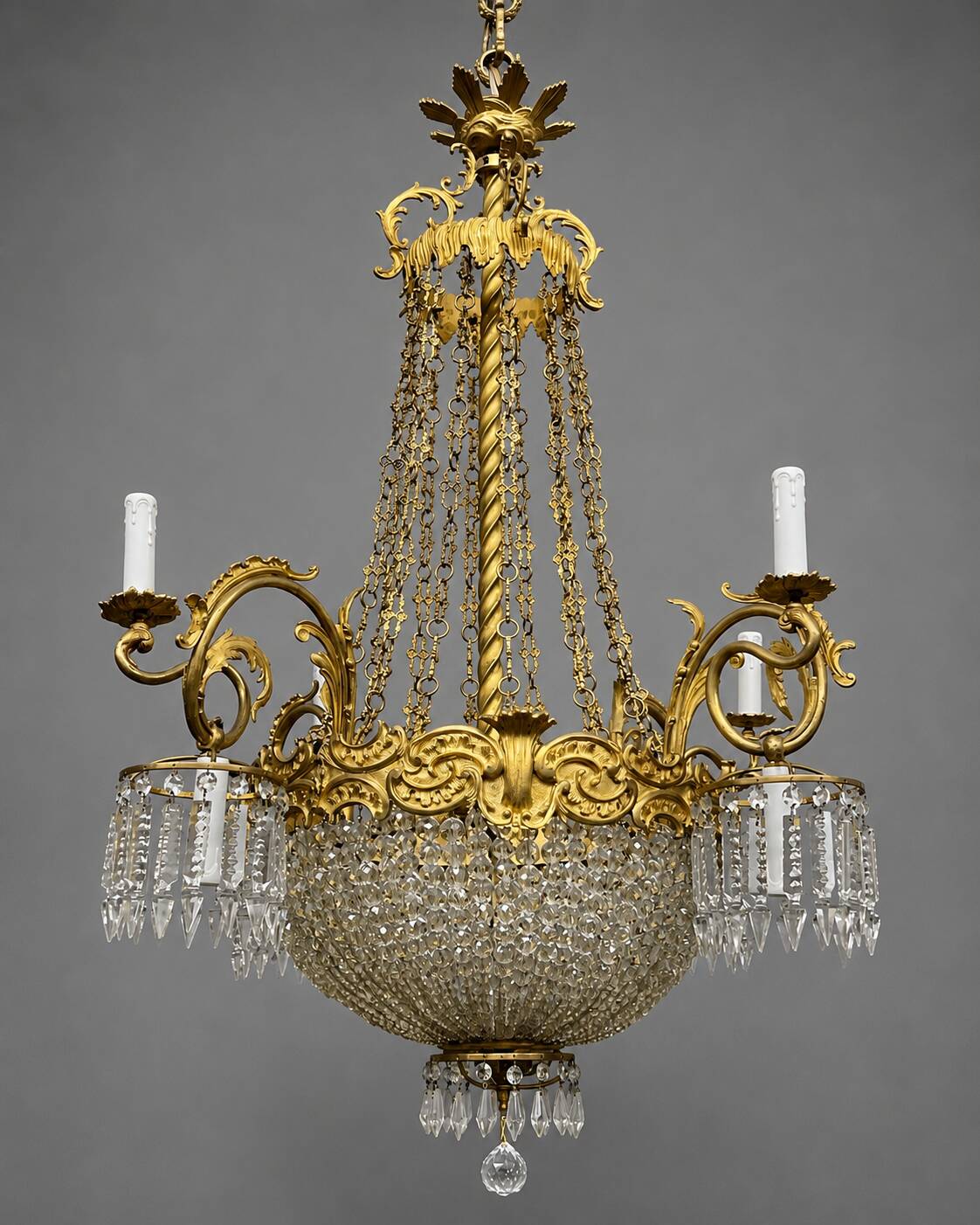 Large 155 cm crystal chandelier in Rococo style with 8 light arms.