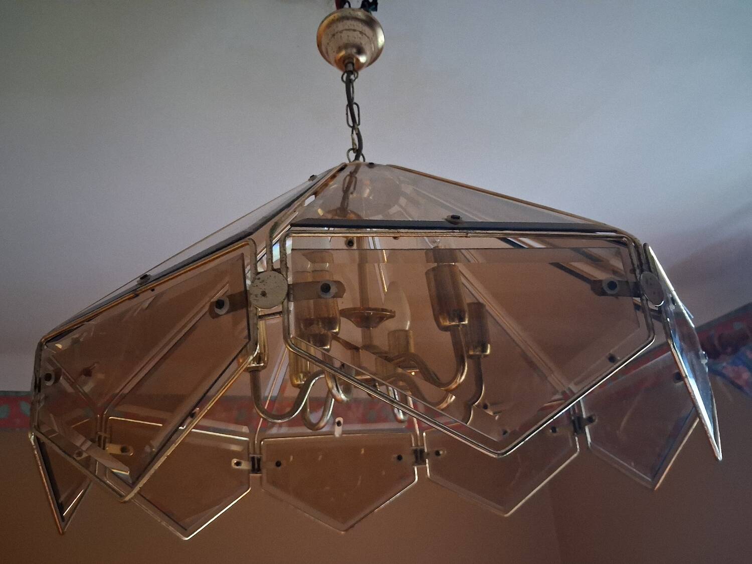 Grand vintage chandelier