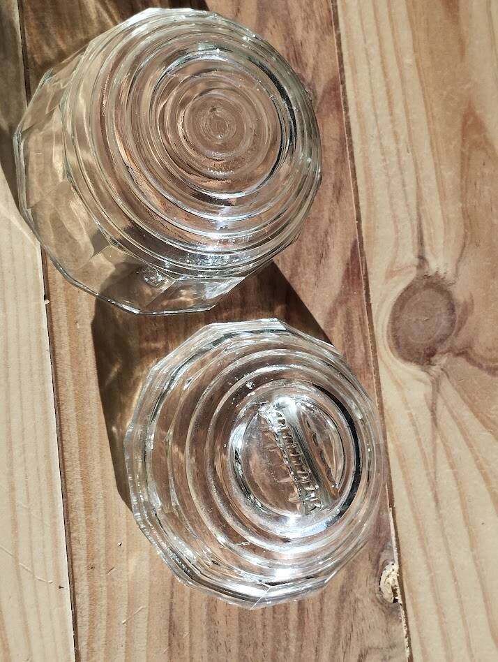 Pale green tinted glass bonbonnière – Delicate vintage shade