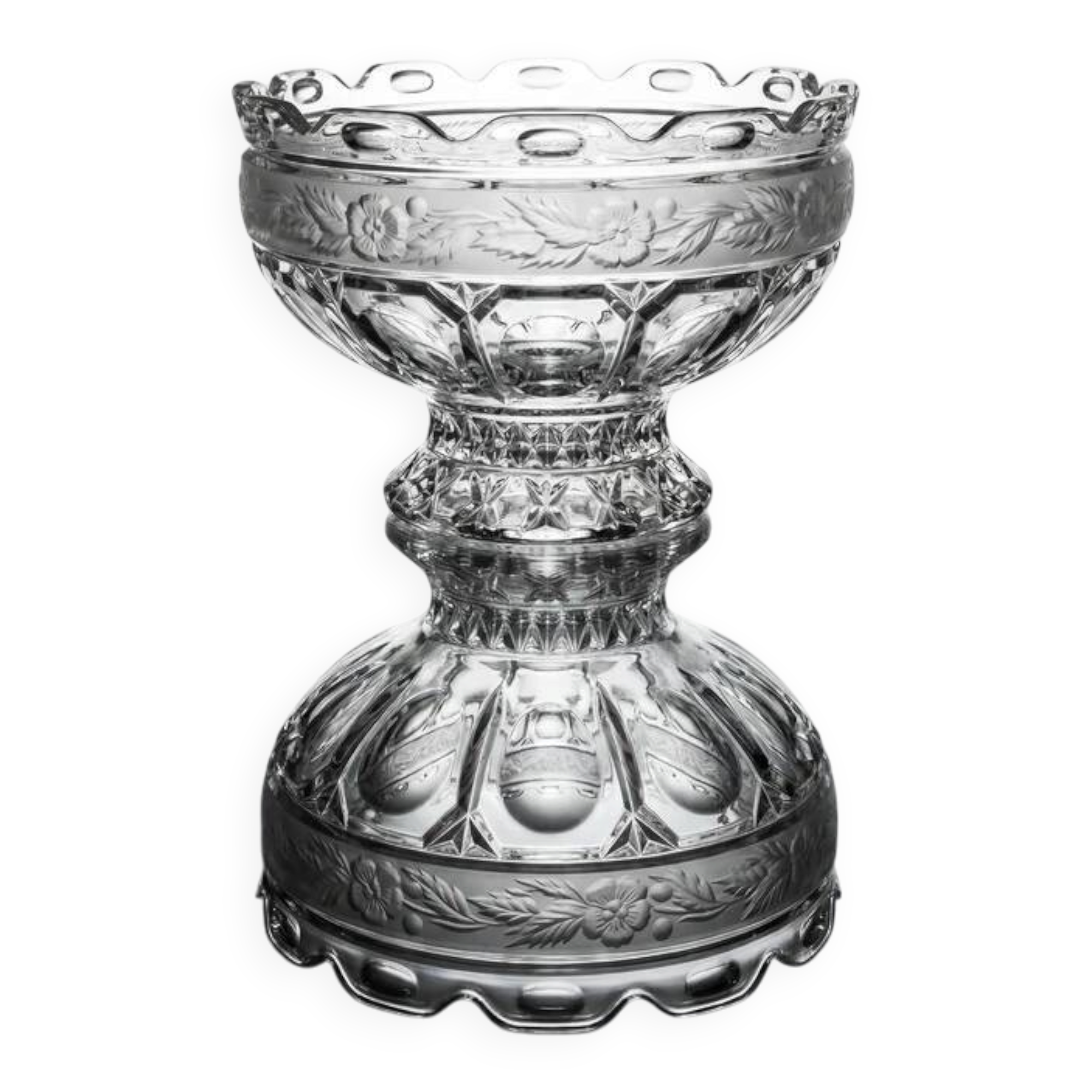 Cut and engraved crystal footed bowl, floral decoration – classic style / centrepiece - 20th century