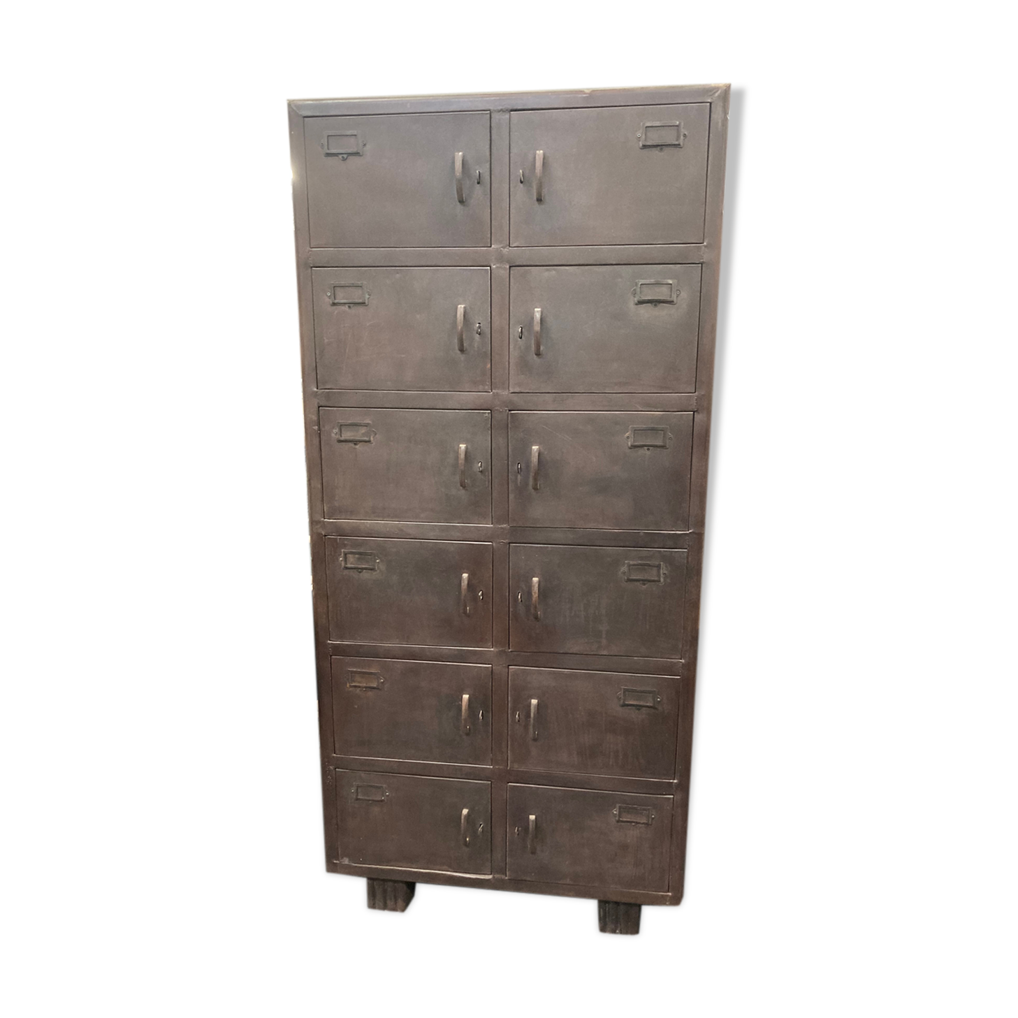 Meuble cassiers métalliques 12 portes style industriel