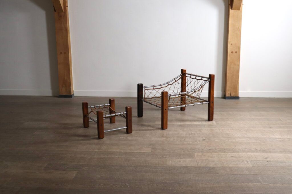 Fauteuil Amazonas avec repose-pieds en cuir cognac par Jean Gillon Brésil
