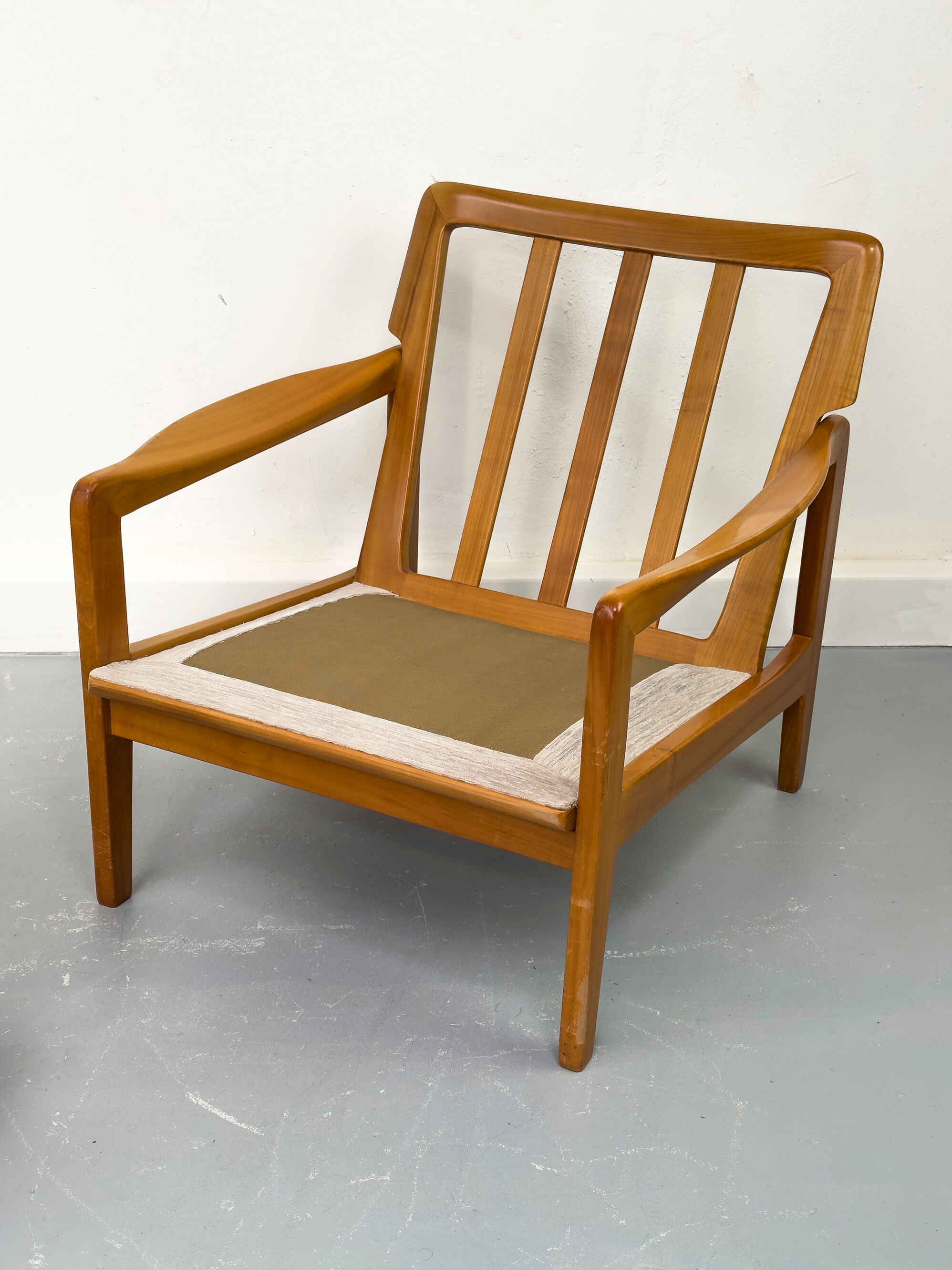 Paire de fauteuils, 1960s