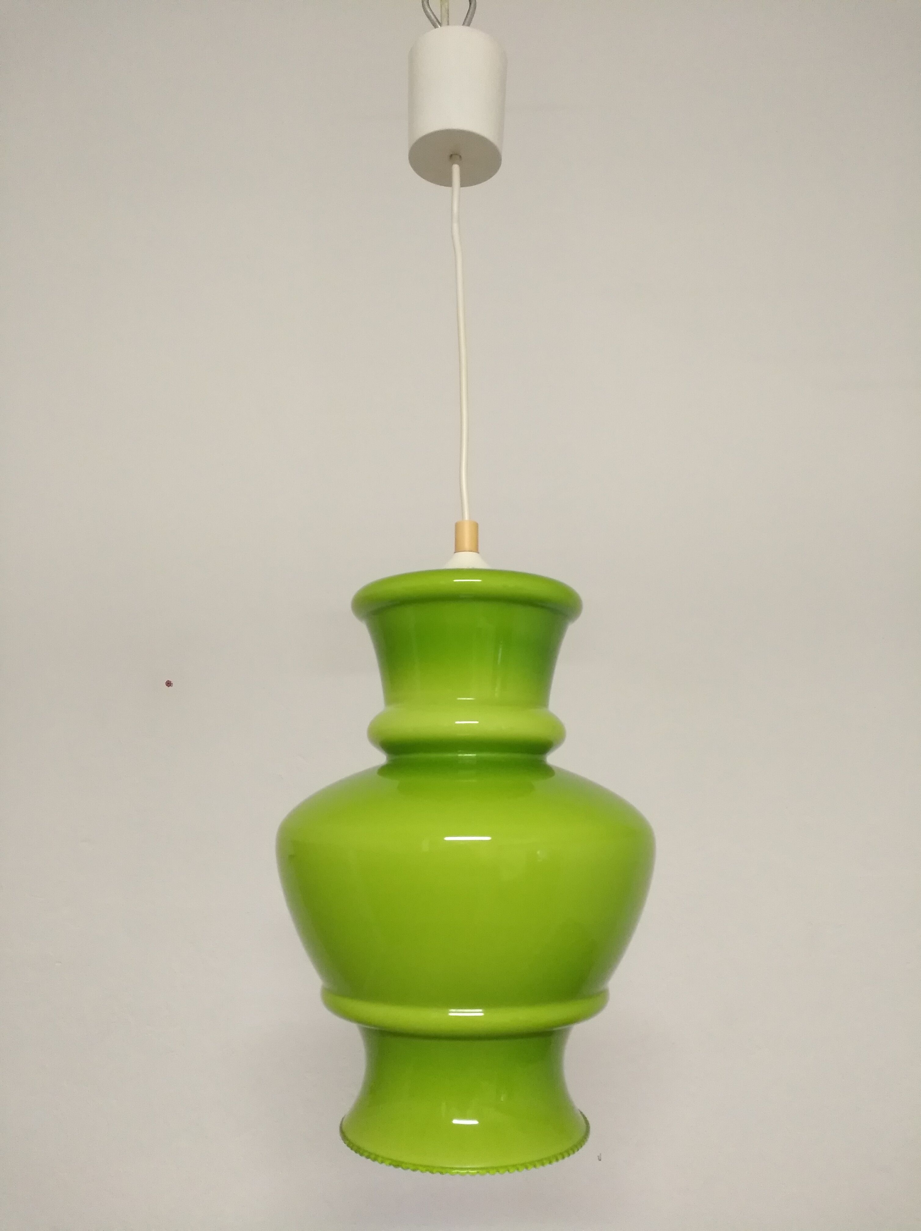 Hanging in opaline 70s