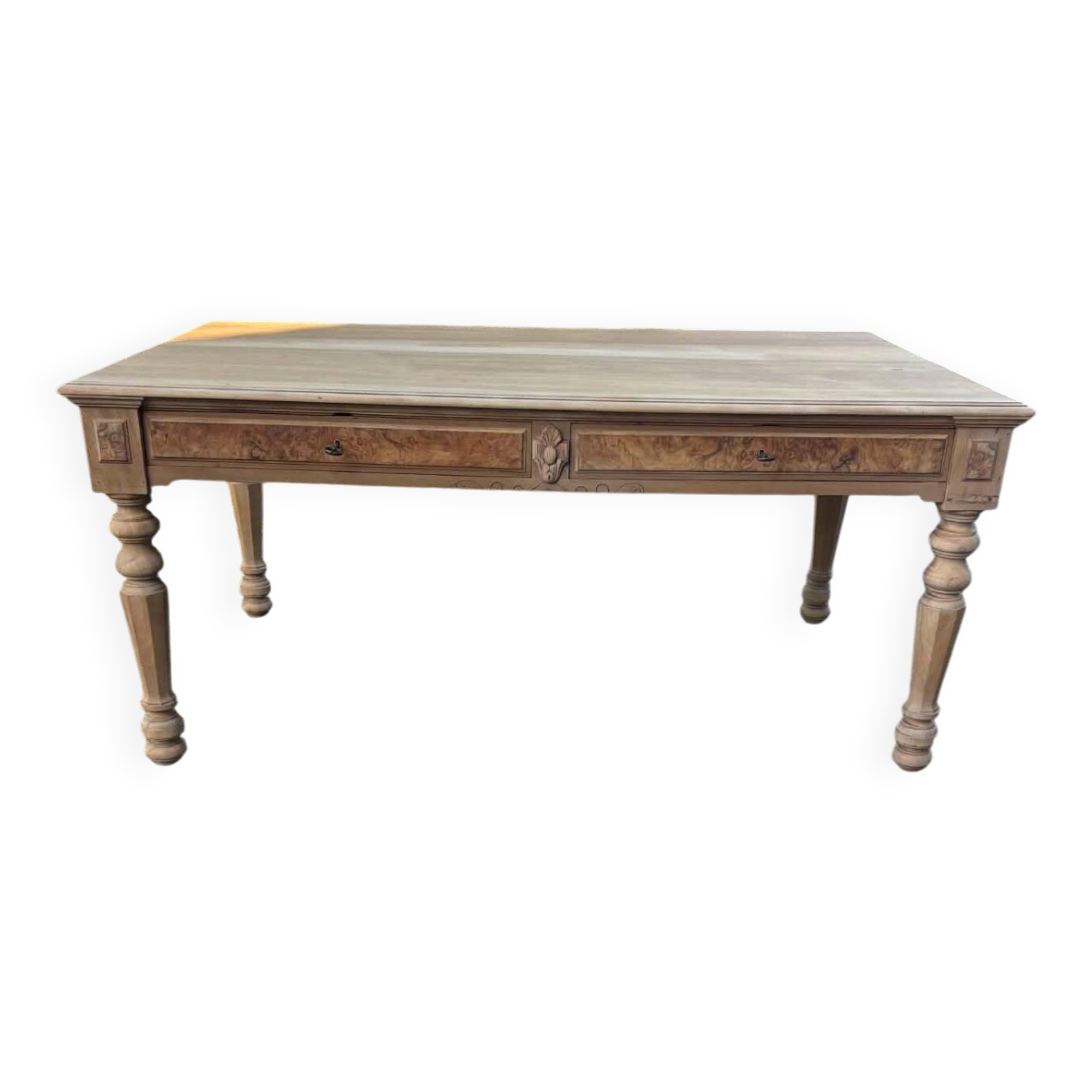 Grand bureau ancien en bois brut