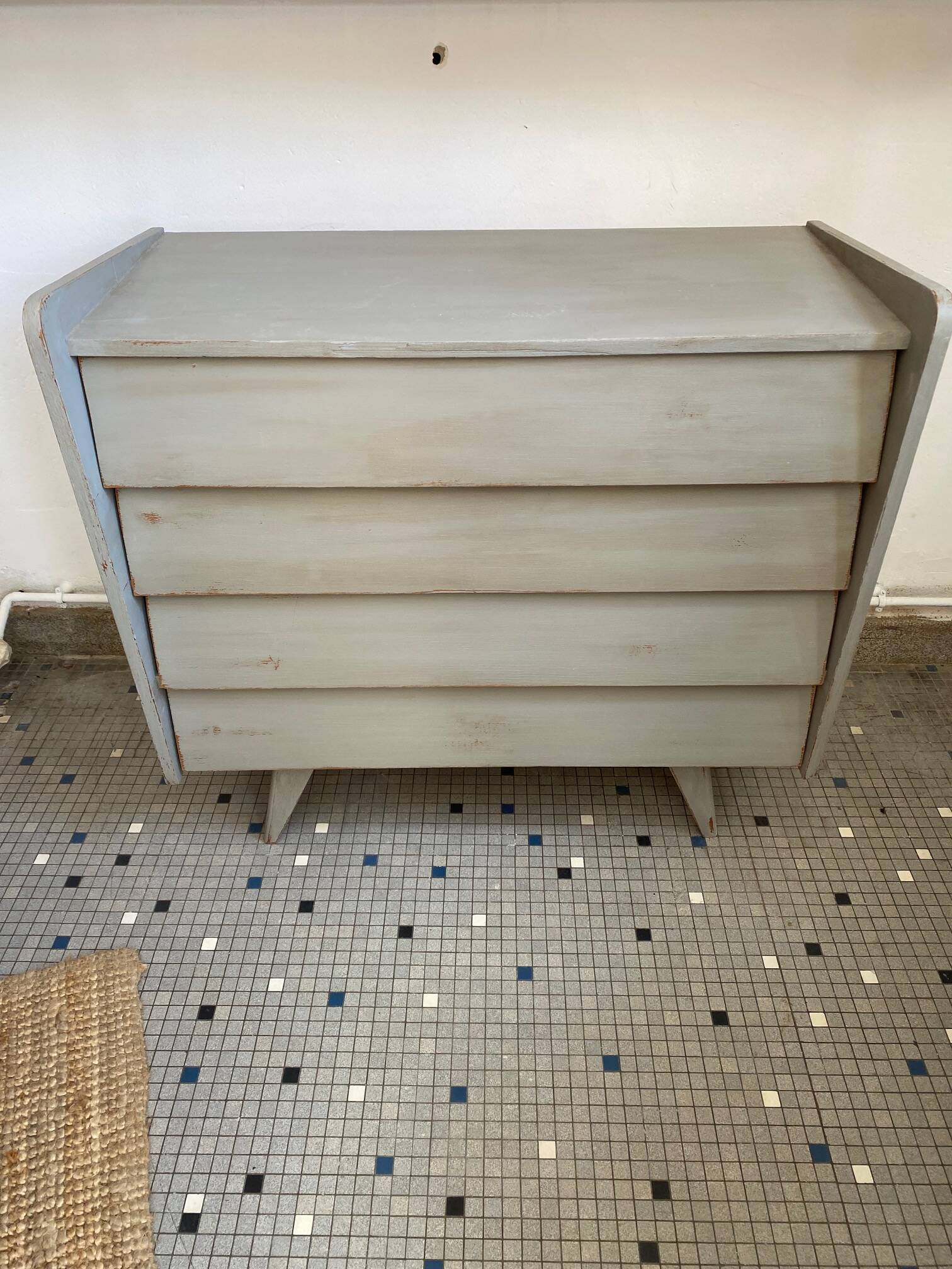 Chest of drawers from the 50s and 60s