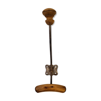 Wall coat rack