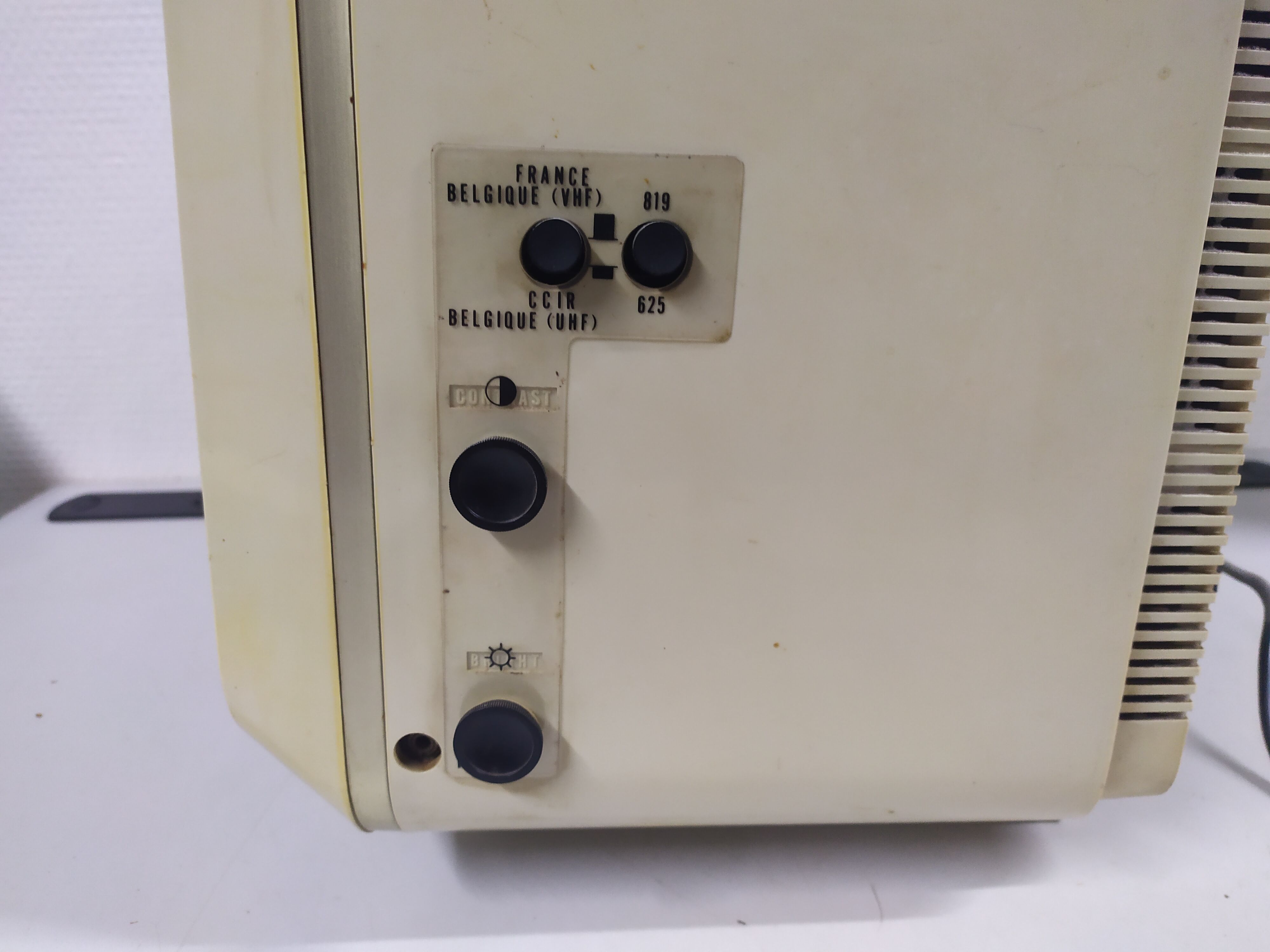 Vintage TV HITACHI F-54M
