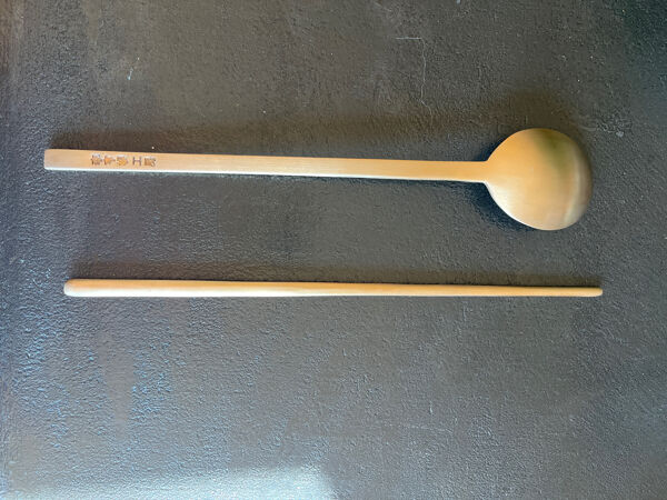 Set de couverts coréens traditionnels en laiton martelé – Napcheong Yu