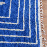 Klein blue and white Moroccan Berber rug
