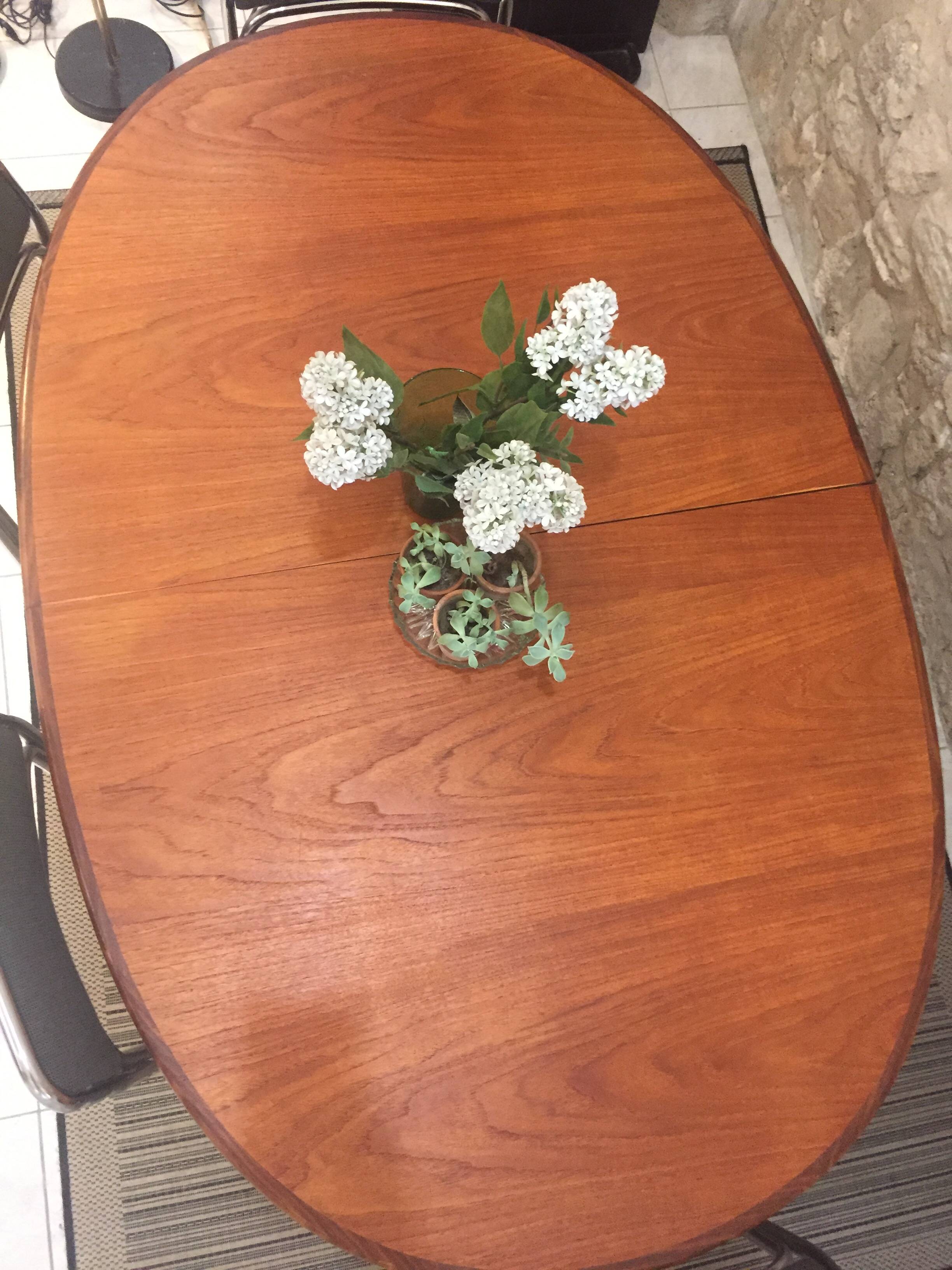 Table à manger scandinave en teck ovale avec rallonge centrale