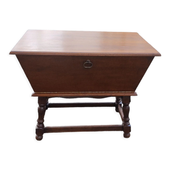 Provençal dough mixer in solid cherry wood
