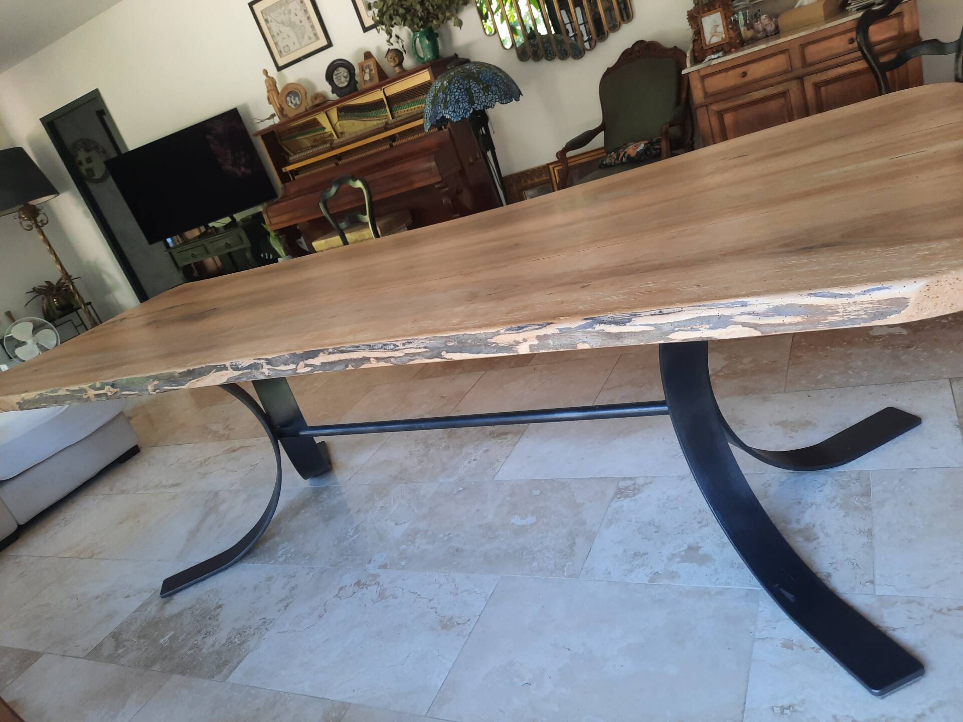 Table à manger en noyer